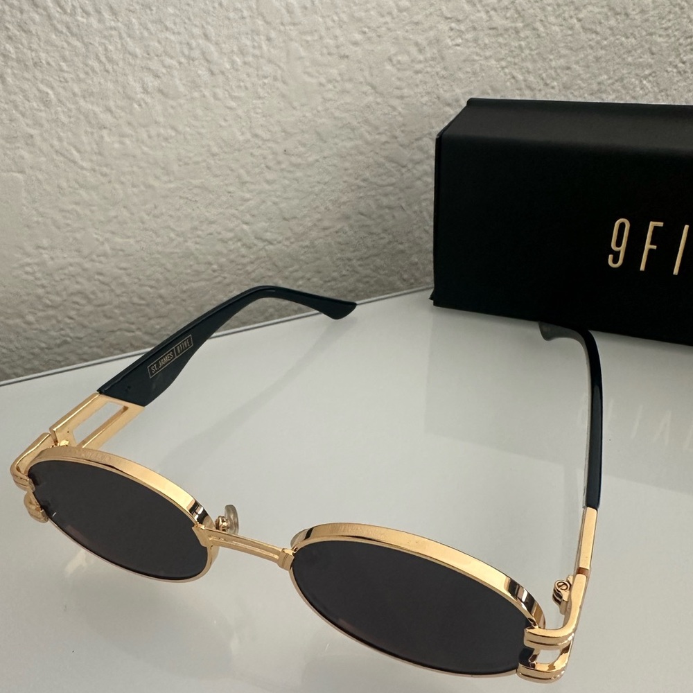 9five St James sunglasses black 24k